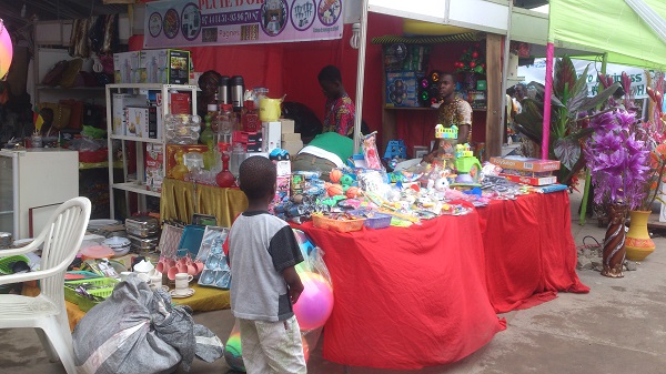 stand de vente de la foire de l'indépendance du Bénin