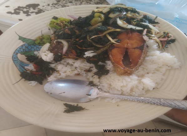 plat de riz dans la cuisine béninoise