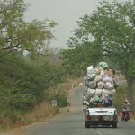 Quand prendre un taxi au Bénin rime avec surcharge
